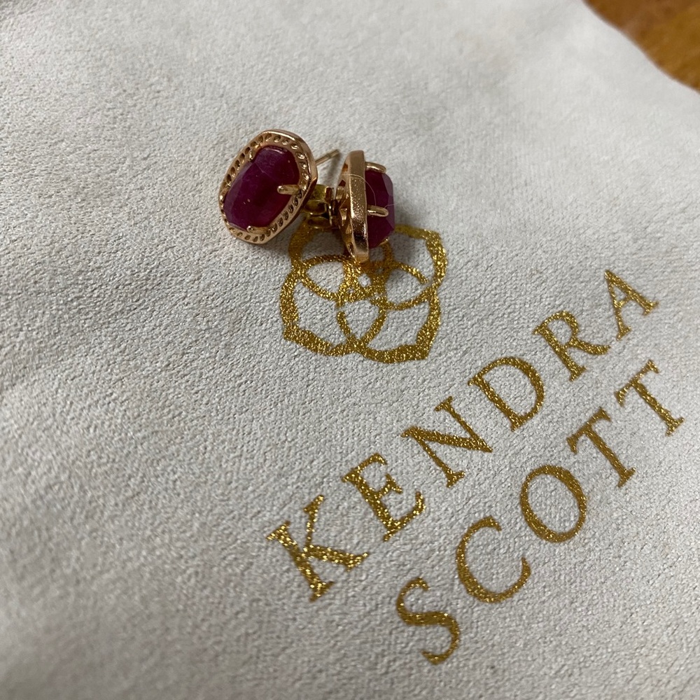 Red Ellie Kendra Scott stud earrings